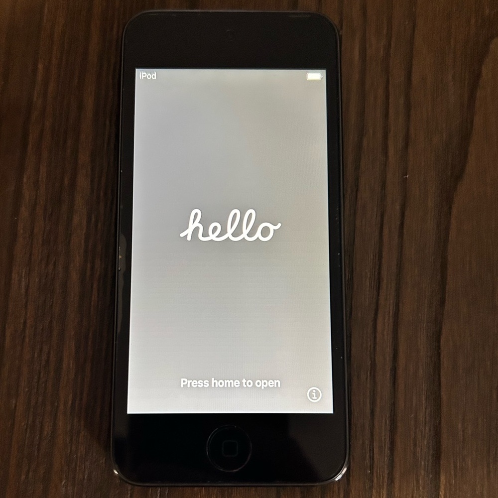 iPod touch 32GB (7th generation)- Space Gray